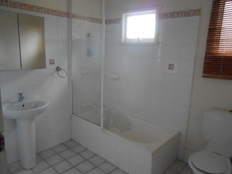 16 Bomana Street, Aitkenvale QLD 4814