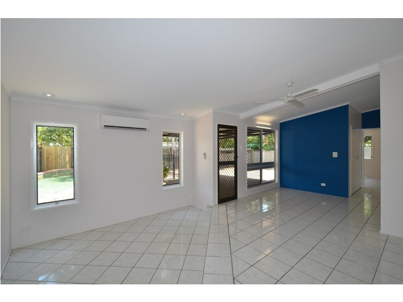 136 Albert Street, Cranbrook QLD 4814