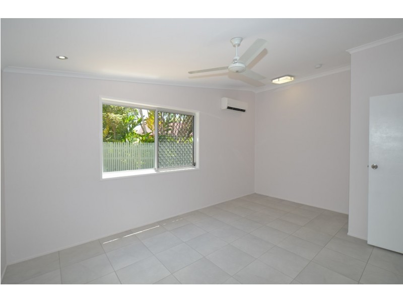 136 Albert Street, Cranbrook QLD 4814