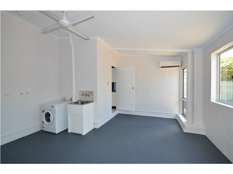 136 Albert Street, Cranbrook QLD 4814