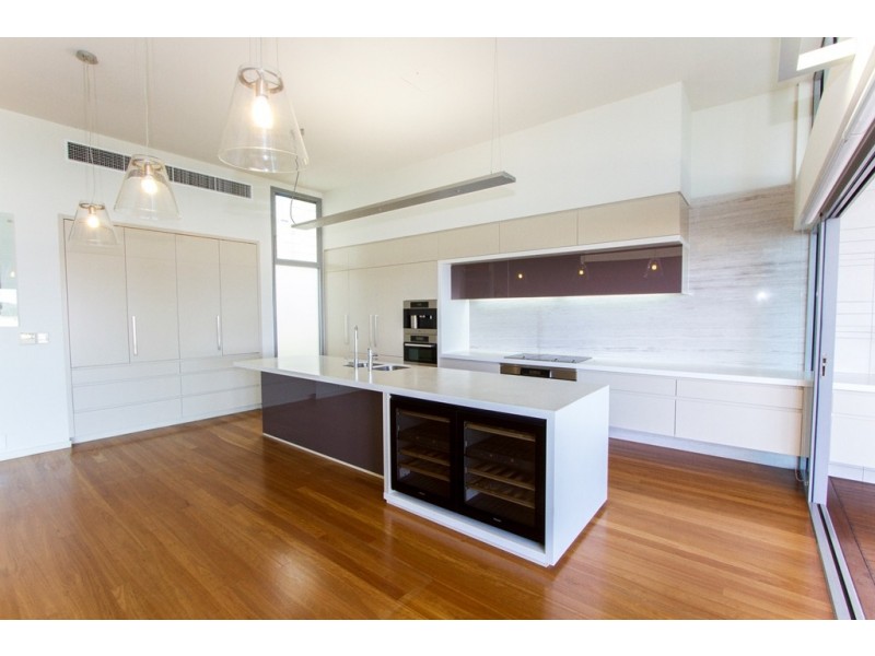 5C/6 Mariners Drive, Townsville City QLD 4810