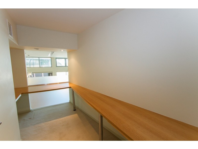 5C/6 Mariners Drive, Townsville City QLD 4810