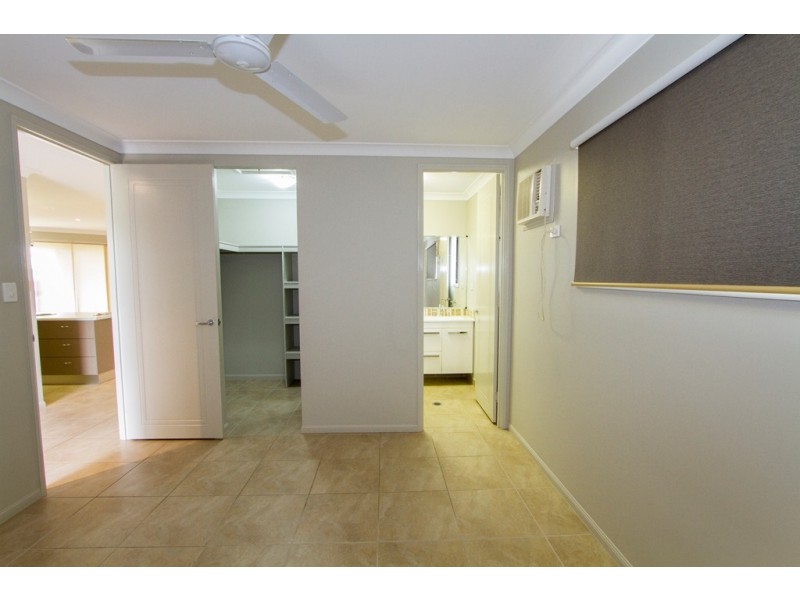 28 Blue Wren Drive, Kelso QLD 4815