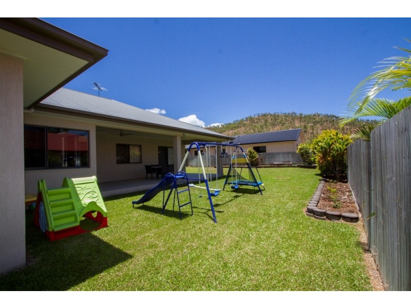 37 Thorn Street, Mount Louisa QLD 4814