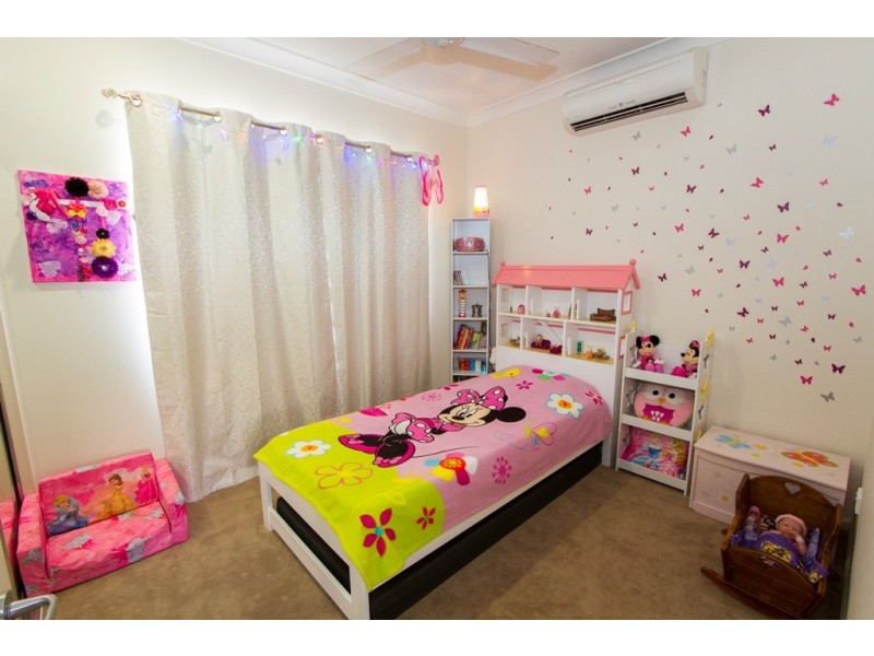 37 Thorn Street, Mount Louisa QLD 4814