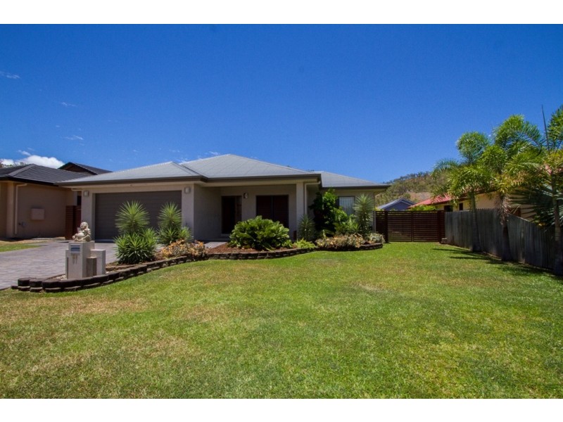 37 Thorn Street, Mount Louisa QLD 4814