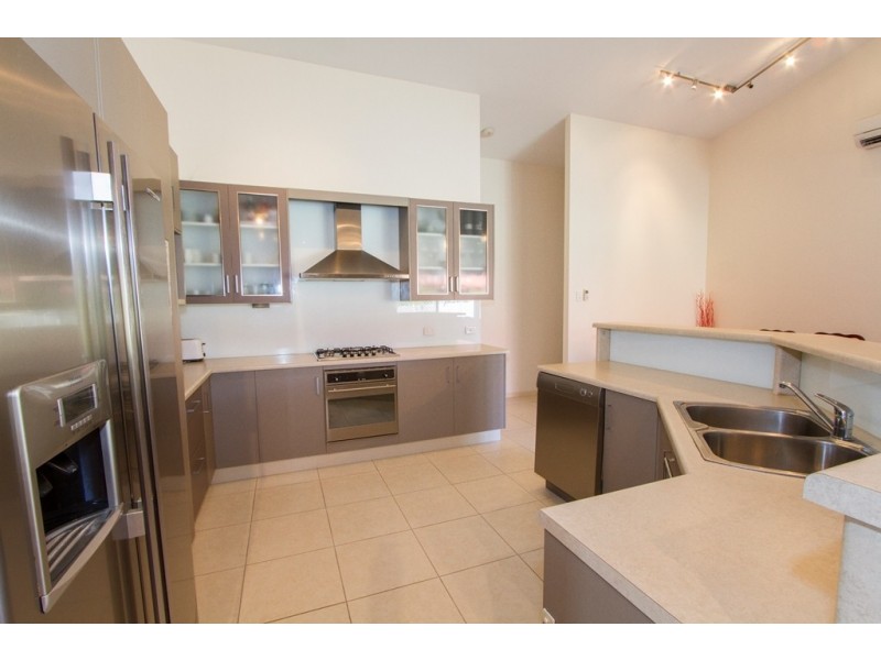 37 Thorn Street, Mount Louisa QLD 4814