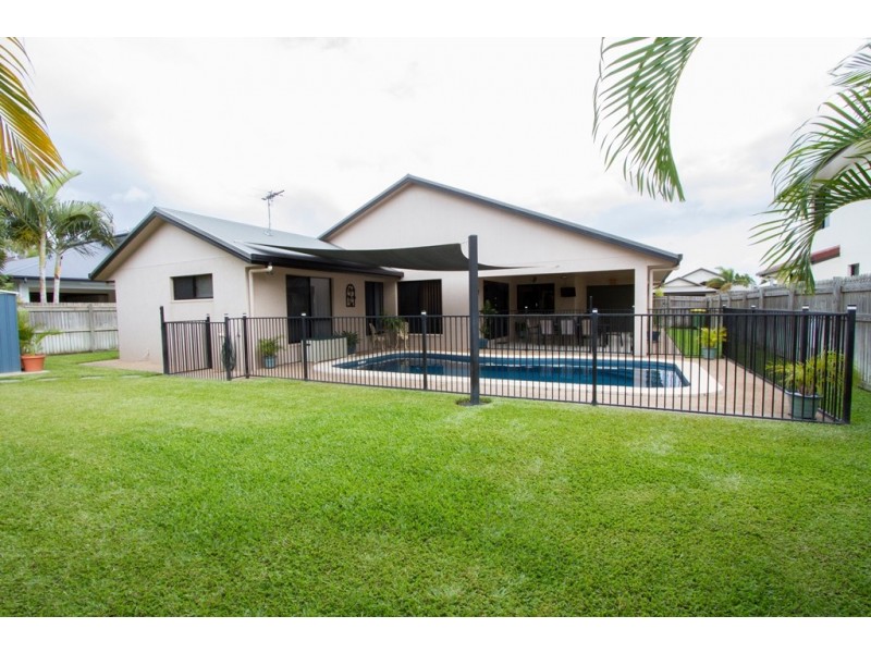 18 Sheerwater Drive, Douglas QLD 4814