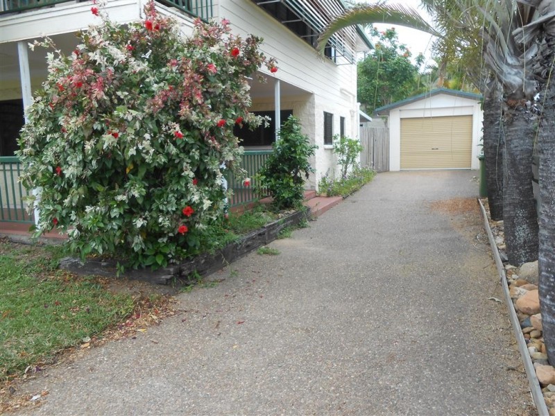 1/5 Shaw Street, West End QLD 4810