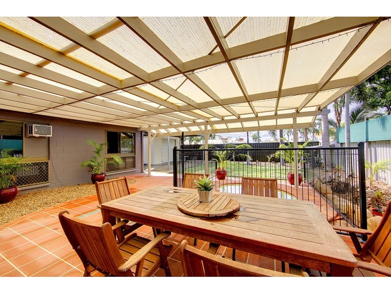 17 Winston Crescent, Kirwan QLD 4817