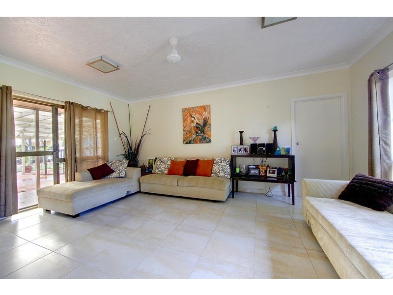 17 Winston Crescent, Kirwan QLD 4817