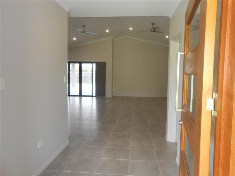 3 Ludlow Court, Mount Low QLD 4818