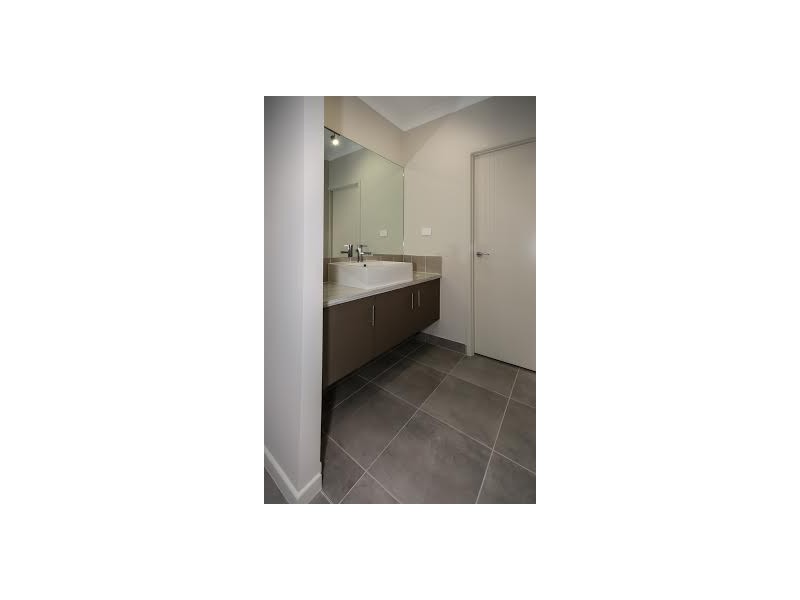 3 Ludlow Court, Mount Low QLD 4818