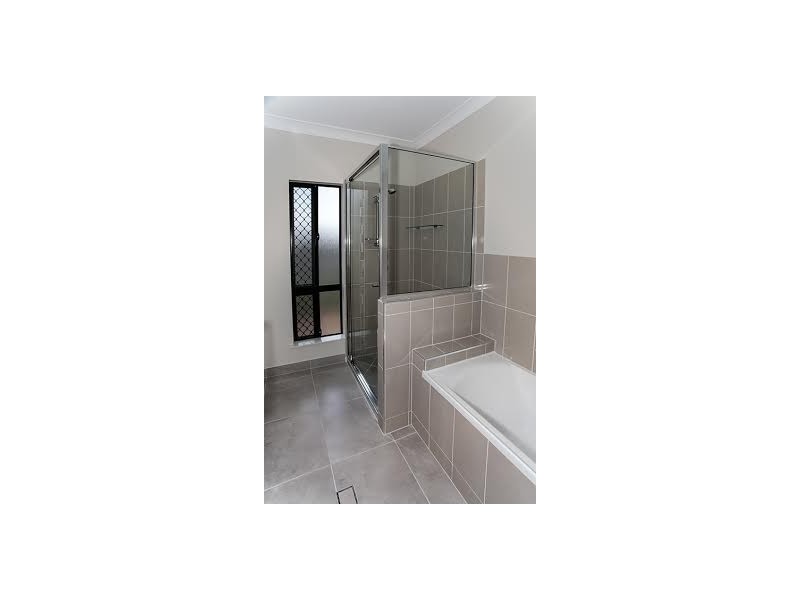 3 Ludlow Court, Mount Low QLD 4818