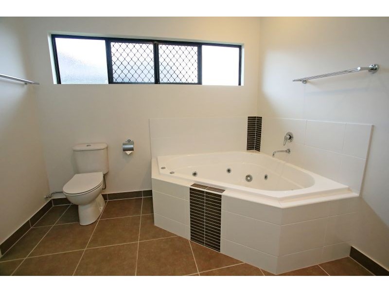 15 Kalynda Parade, Bohle Plains QLD 4817