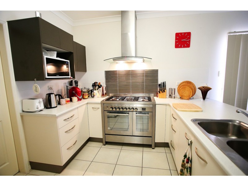 32 Mallorca Circuit, Burdell QLD 4818