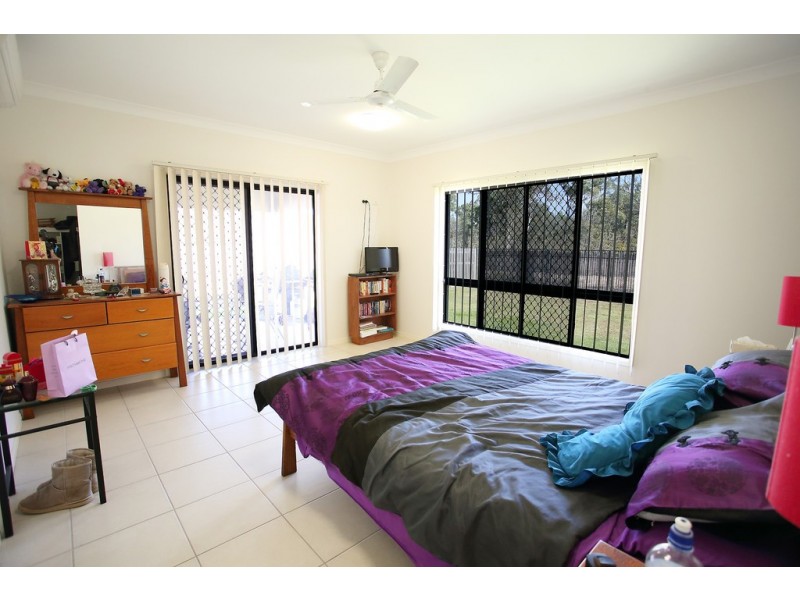 32 Mallorca Circuit, Burdell QLD 4818