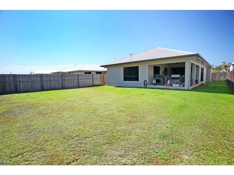 32 Mallorca Circuit, Burdell QLD 4818