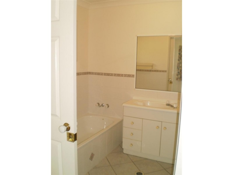 1/15 Thompson Street, Aitkenvale QLD 4814