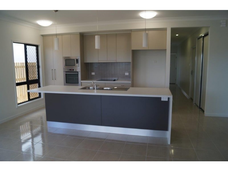 73 Sunhaven Boulevard, Burdell QLD 4818