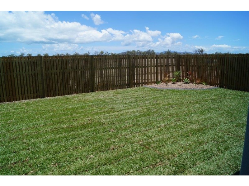 73 Sunhaven Boulevard, Burdell QLD 4818