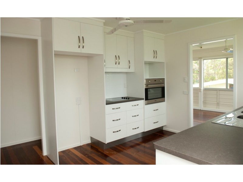 30 Hicks Street, Kirwan QLD 4817