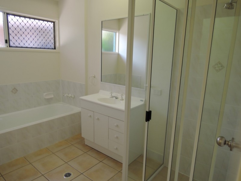 20 Laguna Avenue, Kirwan QLD 4817