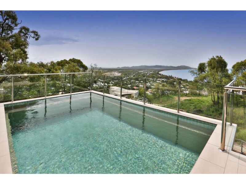 14 The Point, Castle Hill QLD 4810