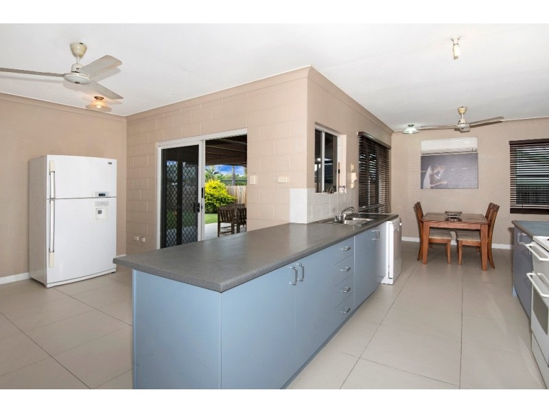 18 Currawong St, Condon QLD 4815