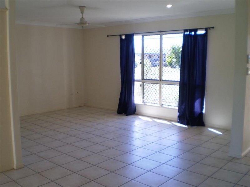 15 Lomond Street, Kirwan QLD 4817