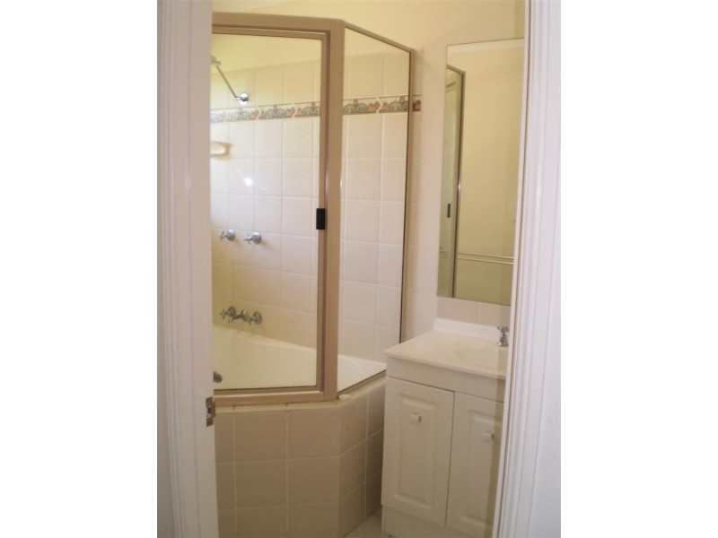 15 Lomond Street, Kirwan QLD 4817