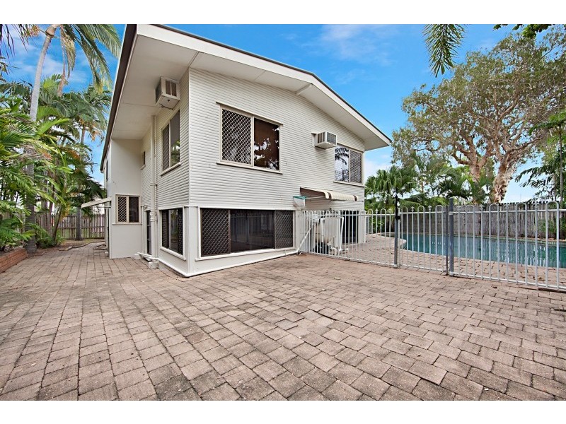 35 Howitt Street, North Ward QLD 4810