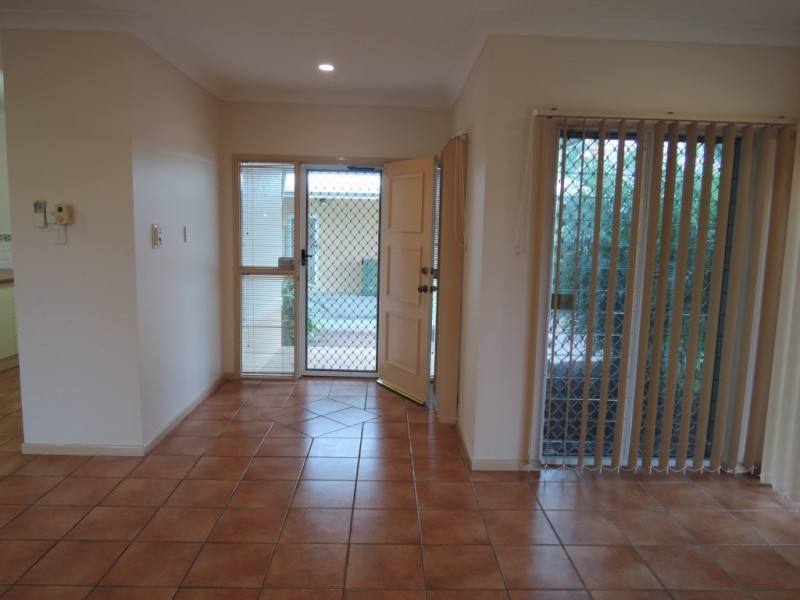 102 River Park Drive, Annandale QLD 4814