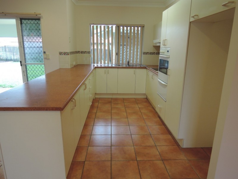 102 River Park Drive, Annandale QLD 4814