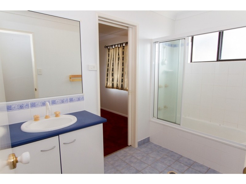 12 Bullock Street, Wulguru QLD 4811