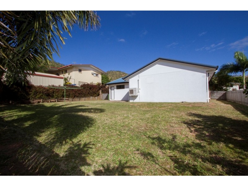 12 Bullock Street, Wulguru QLD 4811