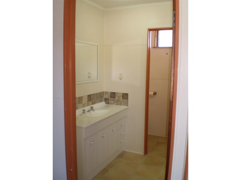 1/3 McDougall Street, Currajong QLD 4812