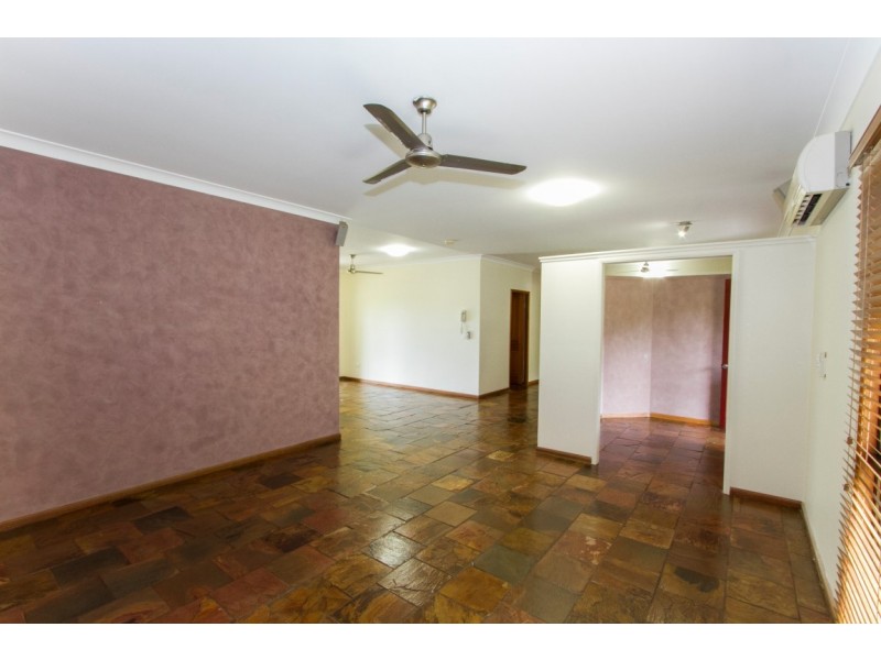 32 Scenic Drive, Mount Louisa QLD 4814