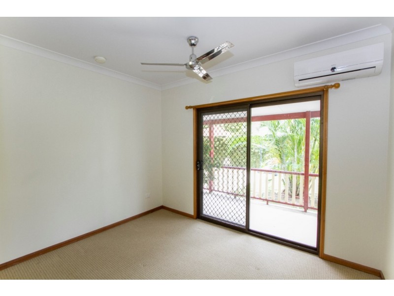 32 Scenic Drive, Mount Louisa QLD 4814