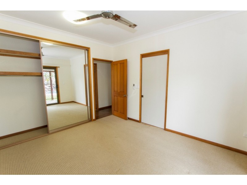 32 Scenic Drive, Mount Louisa QLD 4814