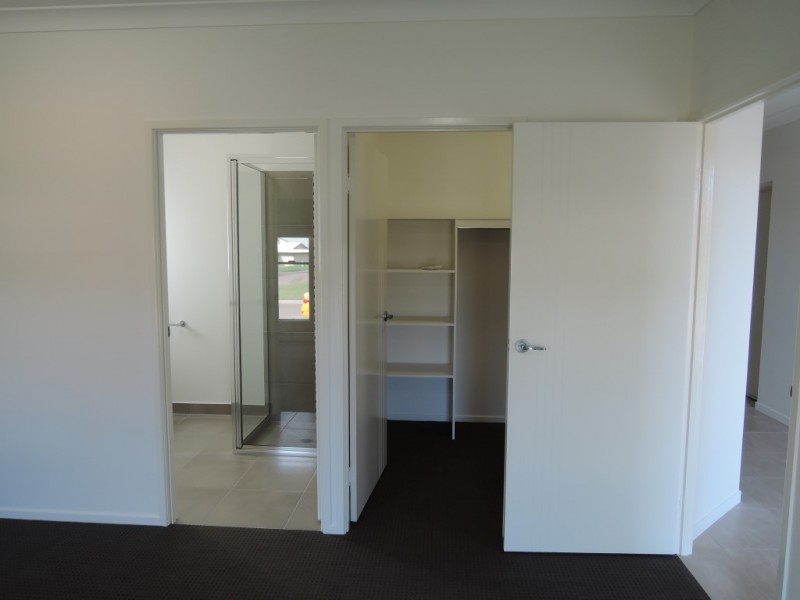 81 Woodwark Drive, Bushland Beach QLD 4818