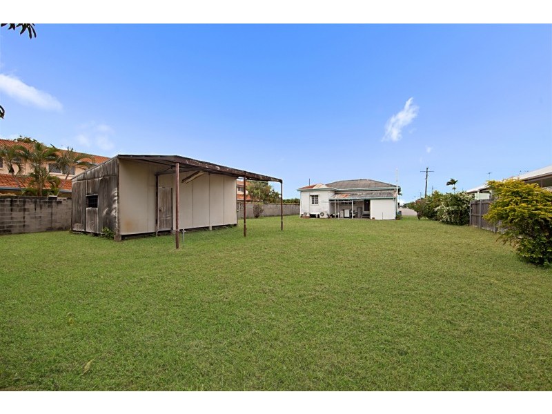 8 Vivian Street, Pimlico QLD 4812