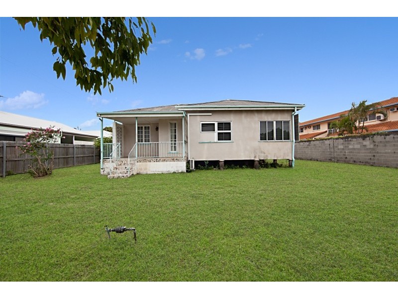 8 Vivian Street, Pimlico QLD 4812
