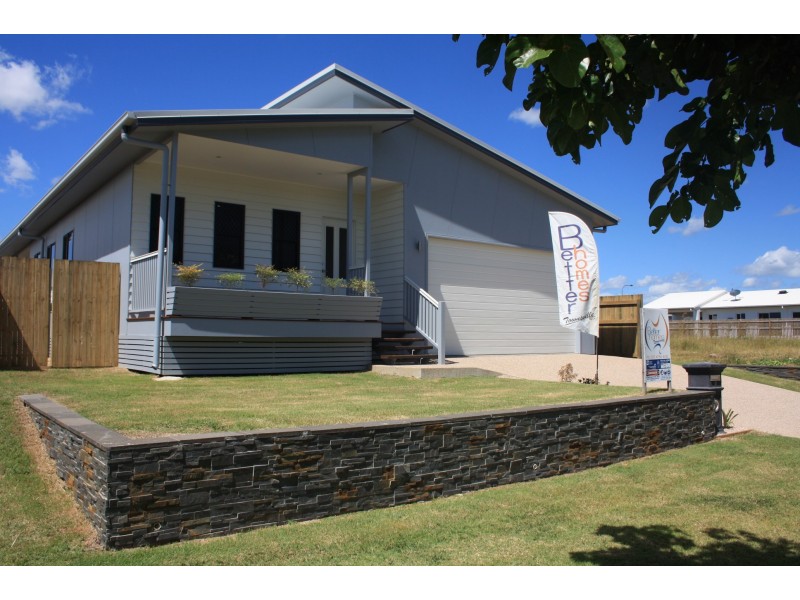 9 Sanctum Boulevard, Mount Low QLD 4818