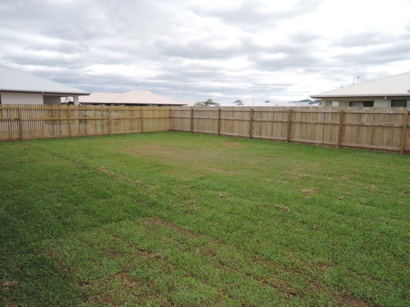 12 Smugglers Cove, Mount Low QLD 4818