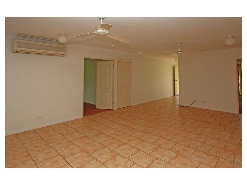 77 Blue Mountain Drive, Bluewater QLD 4818