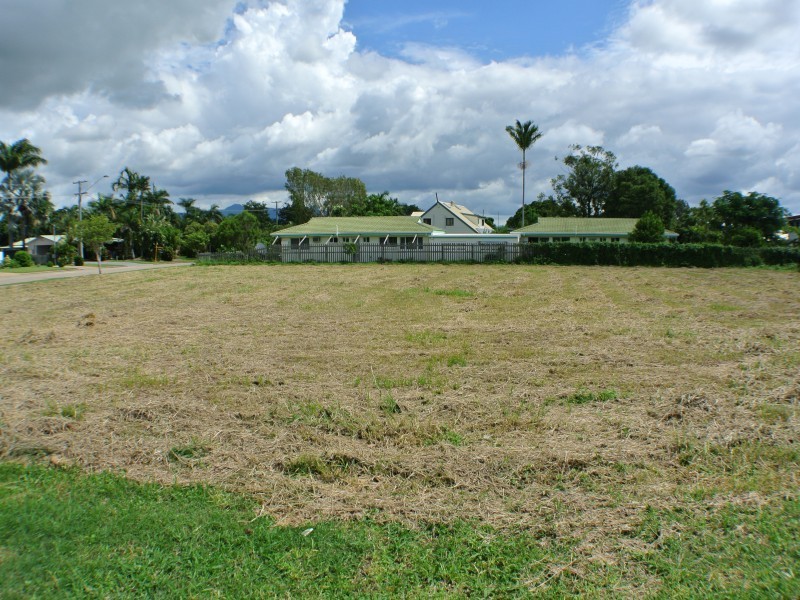 2-4 Santal Drive, Rasmussen QLD 4815