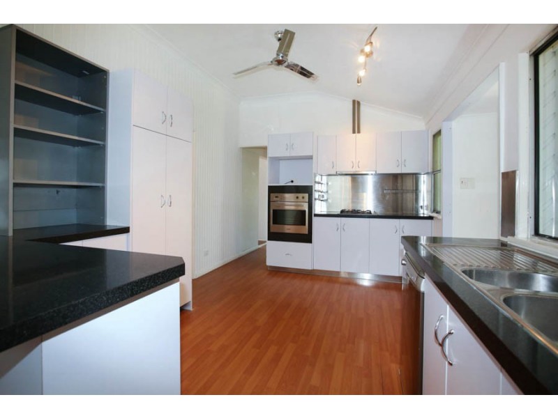 18 Wood Street, Mundingburra QLD 4812