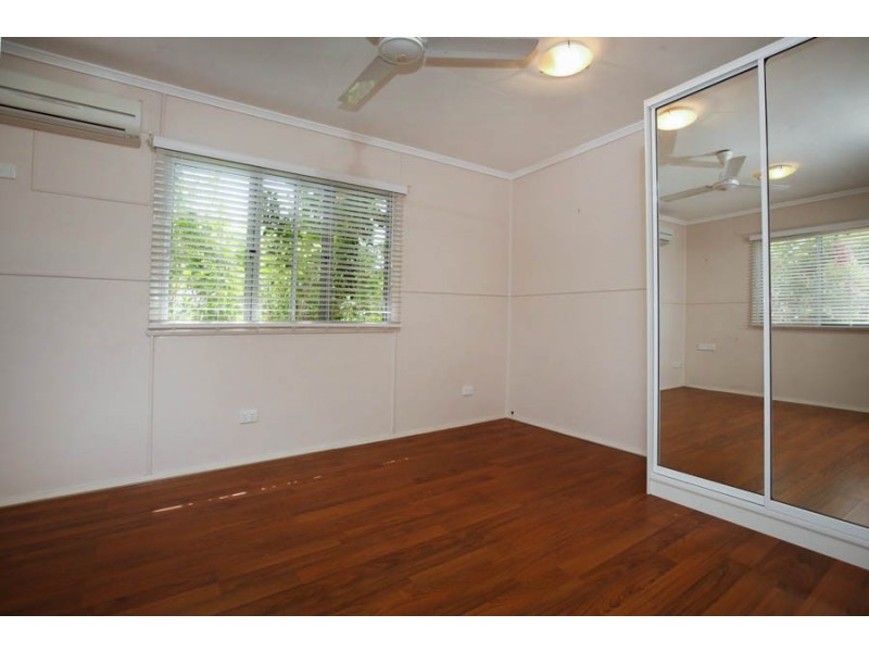 18 Wood Street, Mundingburra QLD 4812