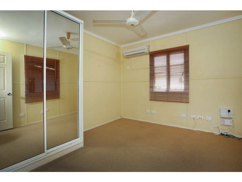 18 Wood Street, Mundingburra QLD 4812